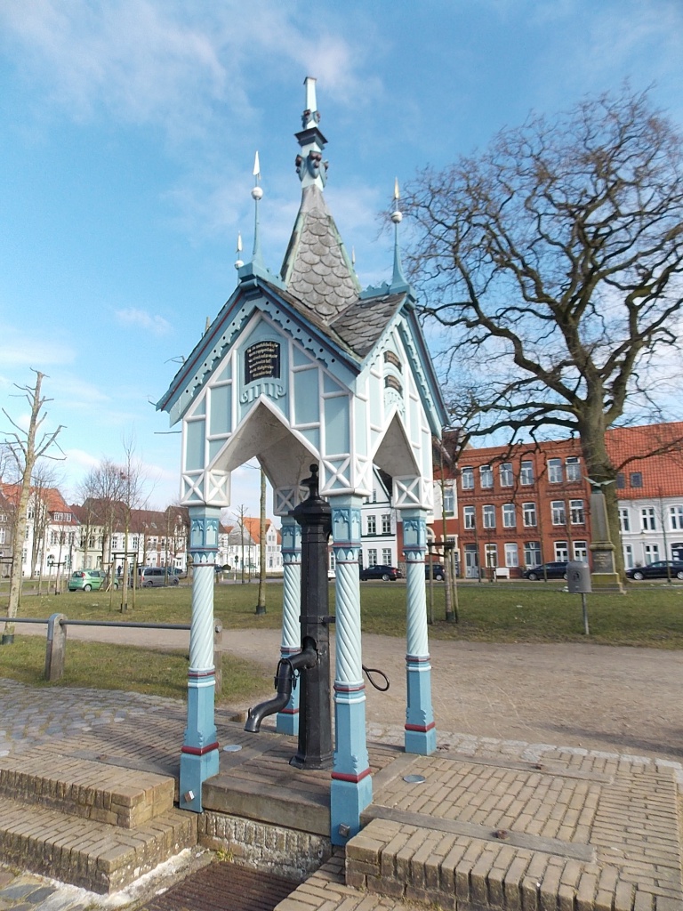 Friedrichstadt, Marktbrunnen auf dem Marktplatz