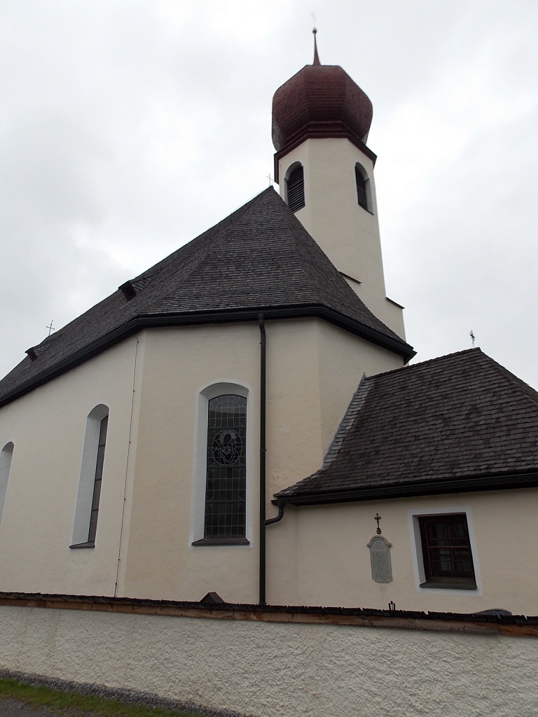 Pfarrkirche Heiliger Erzengel Michael Stanzach Lechweg 10