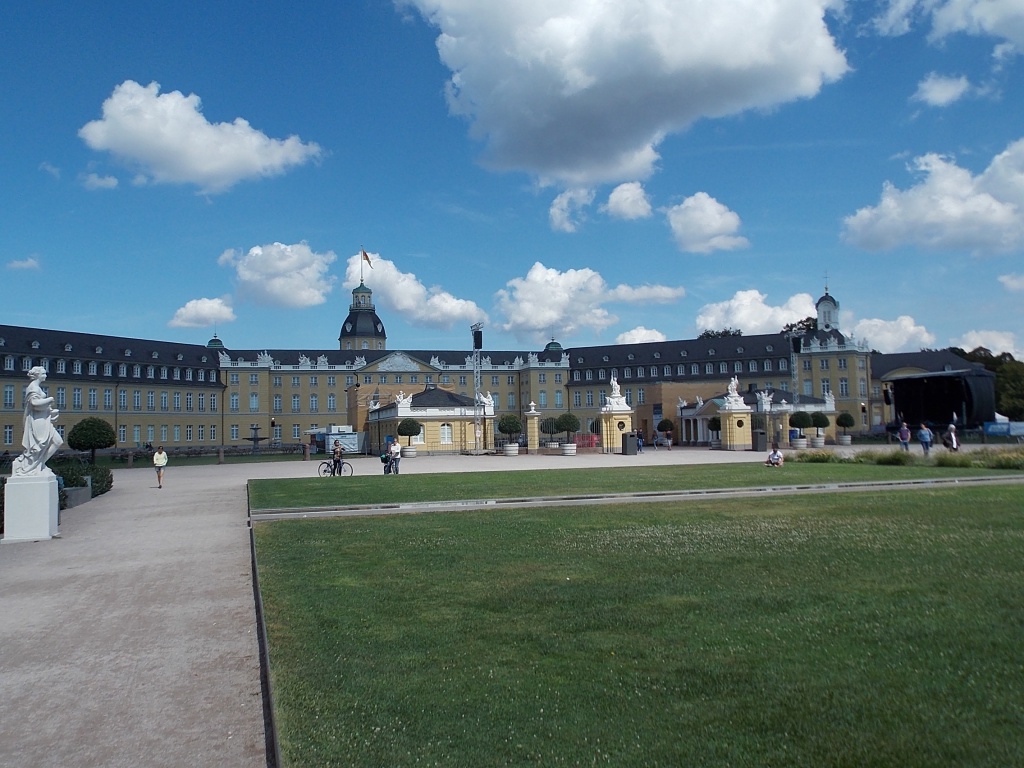Karlsruhe Schloss Deutsche Alleenstrasse Etappe 6