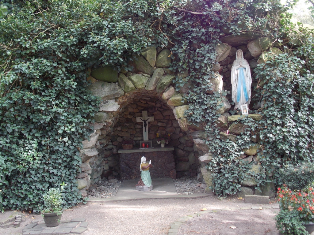 Camino de Santiago Lourdes-Grotte